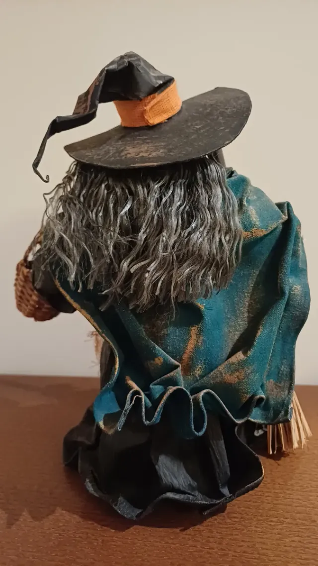 Brujita decorativa Halloween