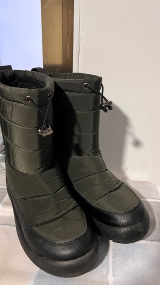 Botas térmicas de invierno verdes semi nuevas