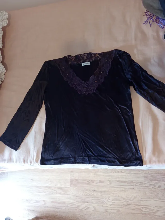 Camiseta marrón manga 3/4 con encaje