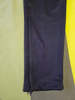 Pantalón Chándal Adidas Real Madrid Fundación.