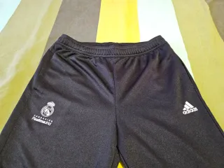 Pantalón Chándal Adidas Real Madrid Fundación.