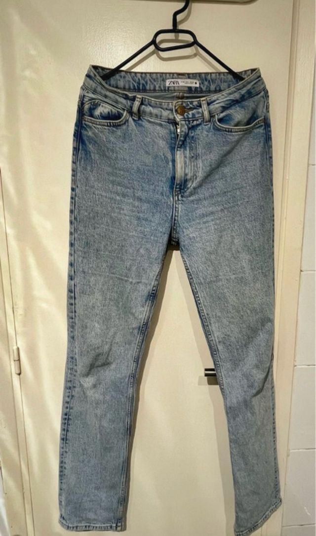 Jeans Zara a vita alta in stile mom fit blu chiaro