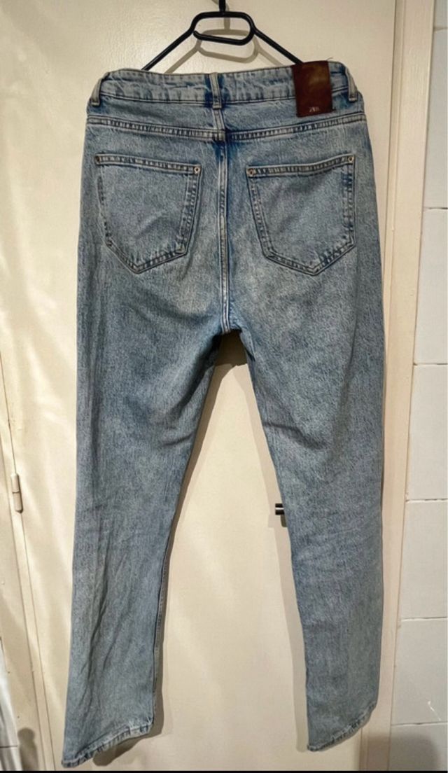 Jeans Zara a vita alta in stile mom fit blu chiaro