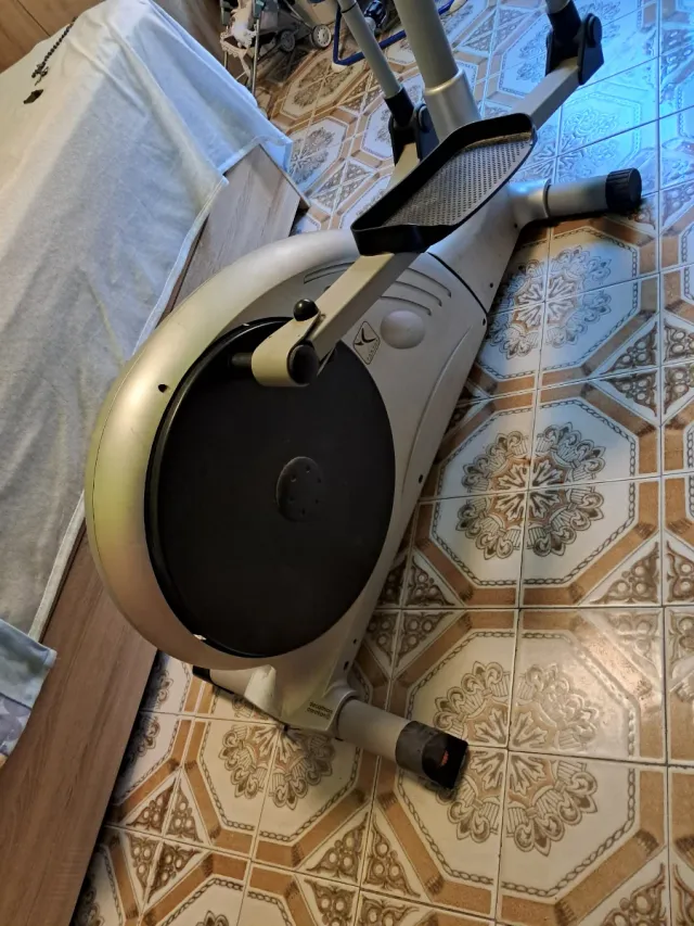 Bicicleta Elíptica VE 630 Maxi