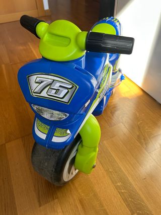 Moto de juguete para niños