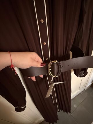 Viral! Vestido plisado Zara marrón XS