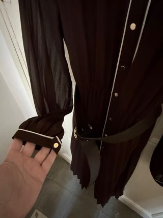 Viral! Vestido plisado Zara marrón XS