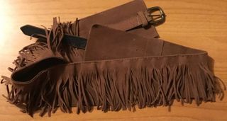 Cintura con frange scamosciate