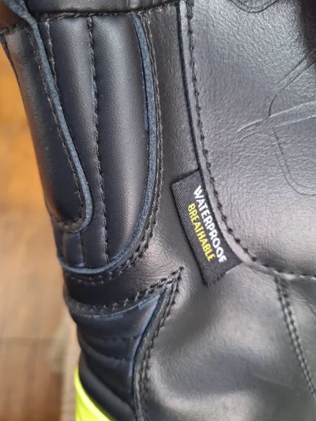 Botas de Moto Impermeables Negras