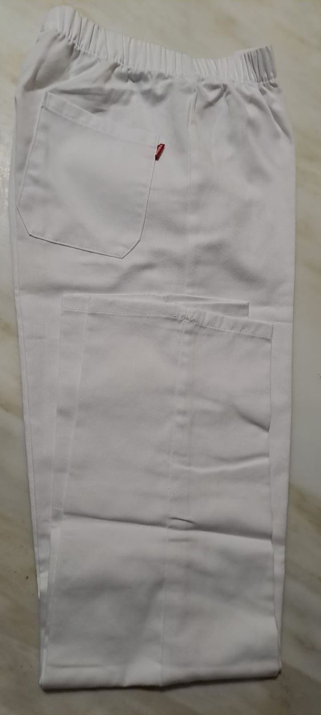 Set pantaloni, berretto e grembiule