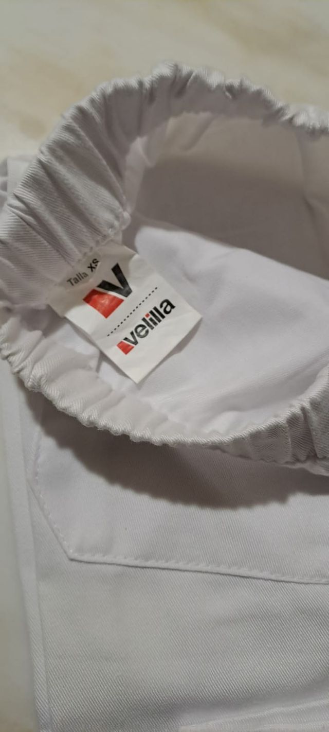 Set pantaloni, berretto e grembiule