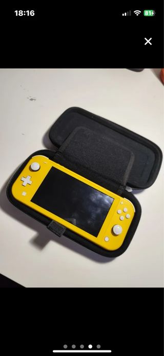 Nintendo Switch Lite Gialla + Custodia