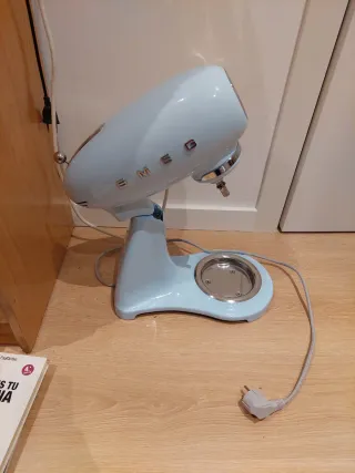 Robot de cocina SMEG azul