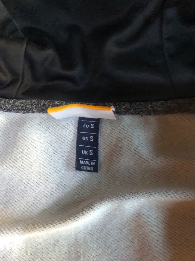 Sudadera con capucha Ellesse negra y gris