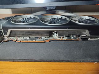 Tarjeta Gráfica XFX RX 6700 XT 12GB + fuente