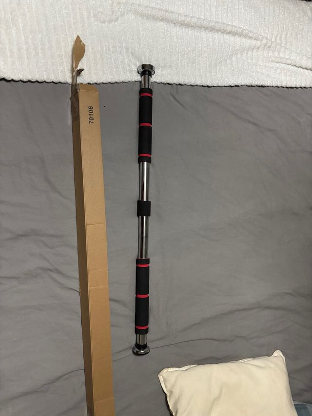 Barra de dominadas nueva sin usar