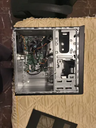 Caja PC + Intel i3 3ª Gen + Ventiladores+ cable