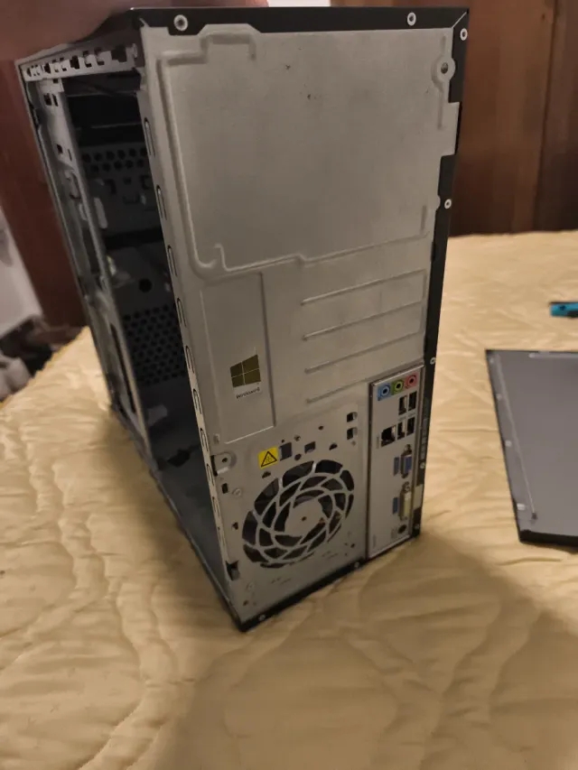 Caja PC + Intel i3 3ª Gen + Ventiladores+ cable