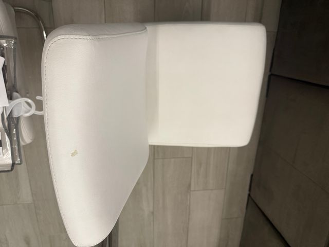 Mesa cristal diseño y 4 sillas piel