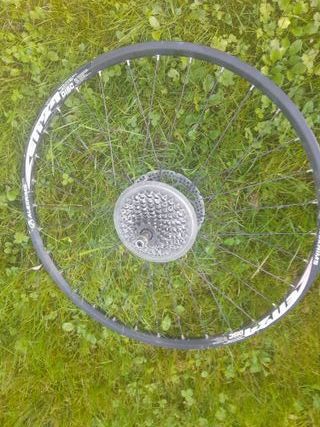 Llanta trasera Mavic Crossland + llanta alexrims