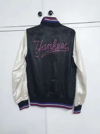 Chaqueta Adidas Yankees Negra y Blanca