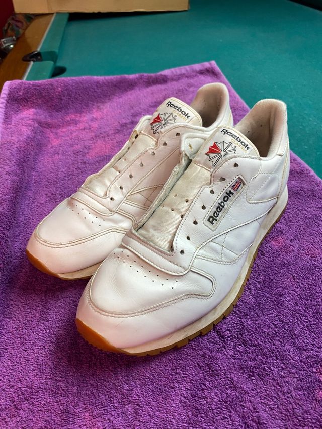 Zapatillas Reebok Clásicas Blancas y Marrones