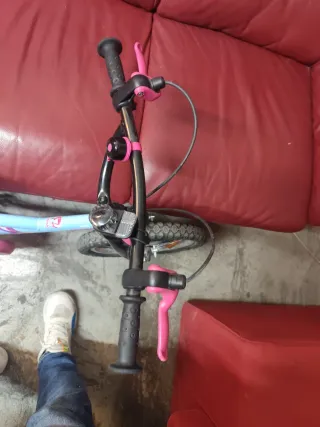 Bicicleta infantil B'TWIN rosa y azul