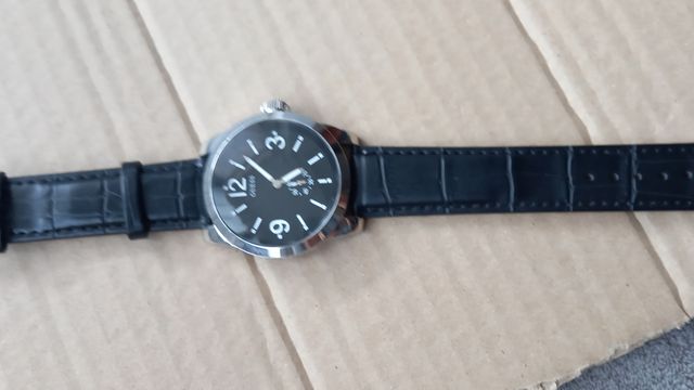 Reloj Guess Negro con Correa de Piel