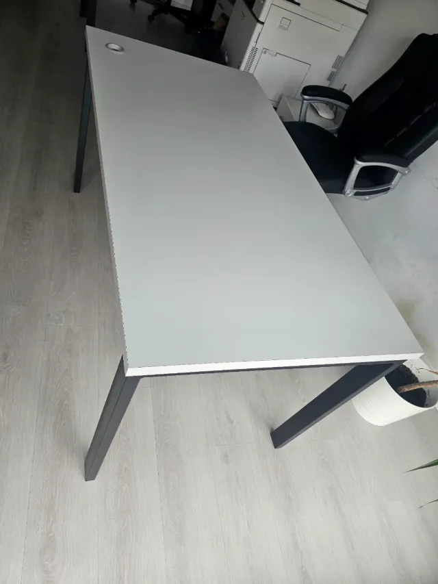 Mesa de escritorio oficina