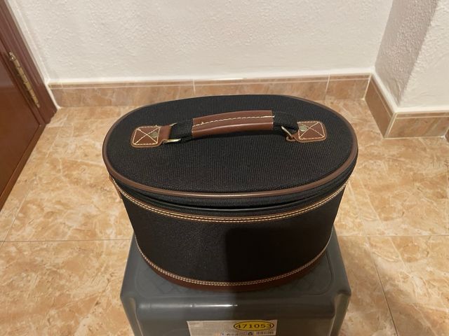 Neceser rígido tela negro y marrón