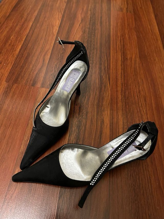 Sandalias tacón fiesta negras talla 37.