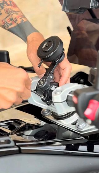 Soporte Móvil Moto GRXplore