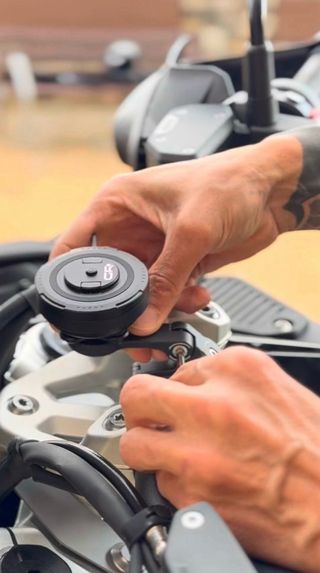 Soporte Móvil Moto GRXplore