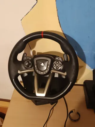 Volante y Pedales PS4/PS5 Thrustmaster