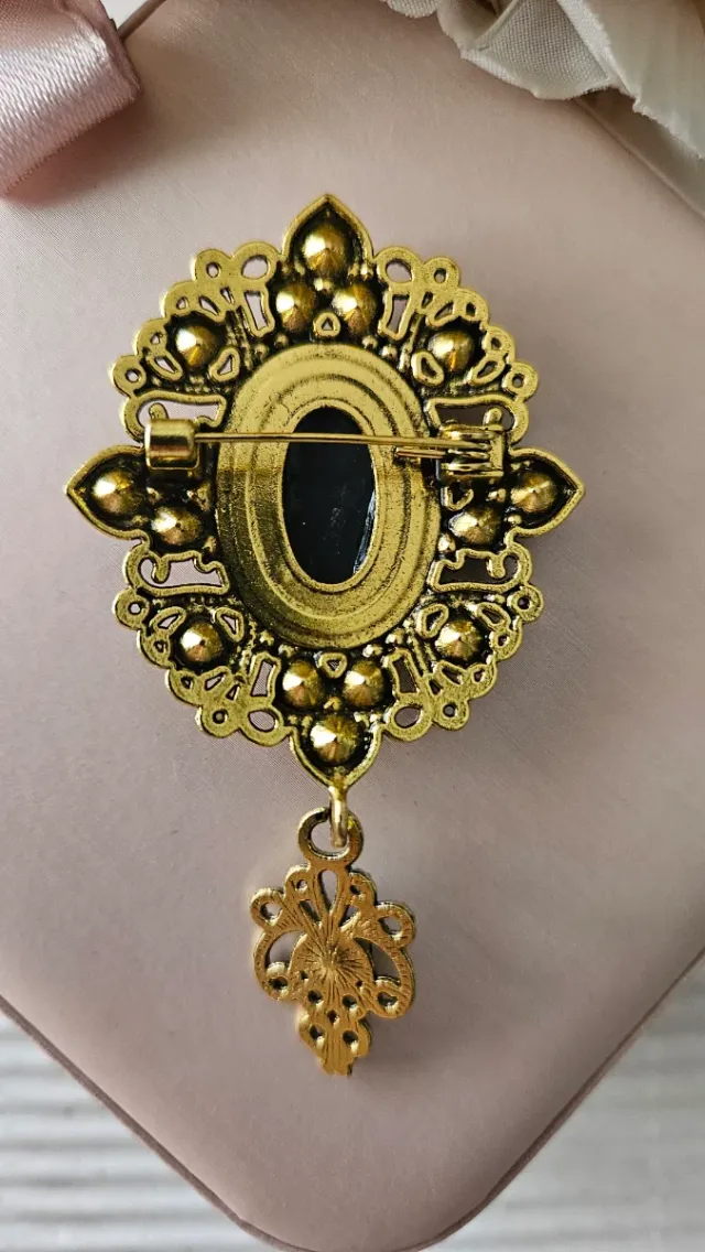 Spilla Cameo Donna Nuova