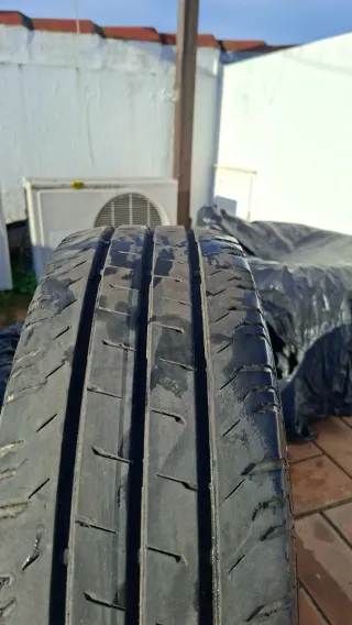 4 Neumáticos 215/60 R17 C 104 H VW California