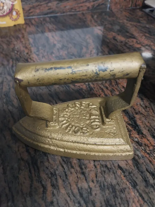 Plancha de hierro antigua