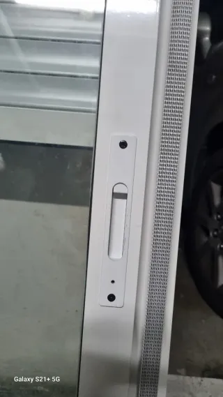 Ventana corredera con persiana