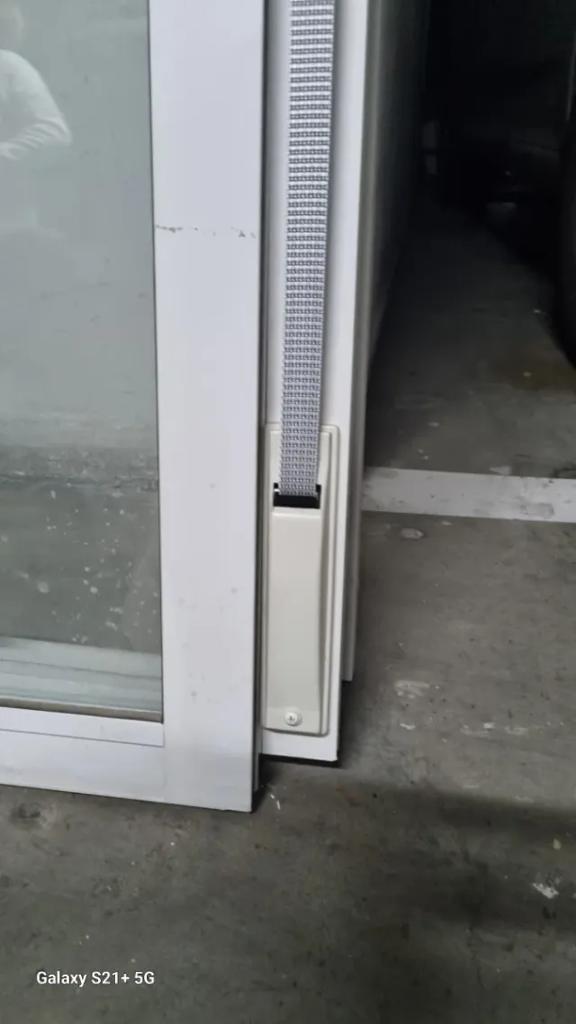 Ventana corredera con persiana