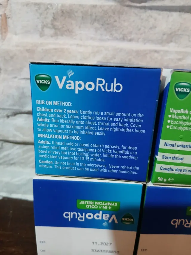 4 Crema Vicks VapoRub 50g