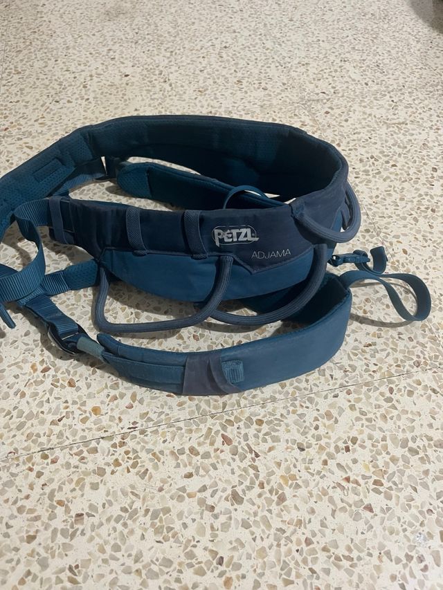 Arnés escalada Petzl Adjama