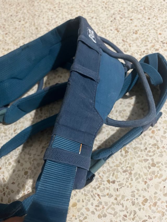 Arnés escalada Petzl Adjama