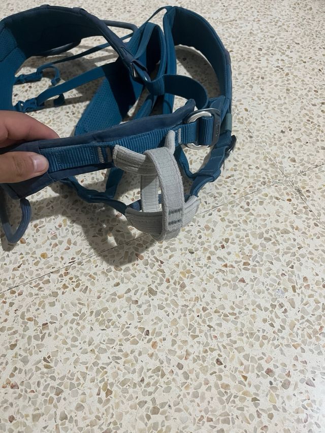 Arnés escalada Petzl Adjama