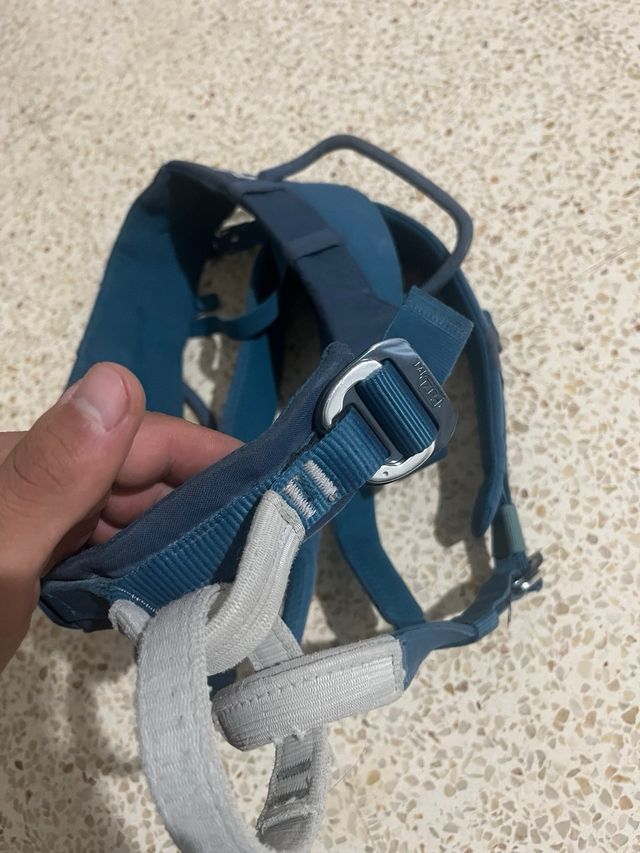 Arnés escalada Petzl Adjama