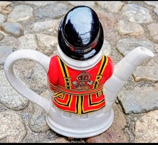 Teiera collezione Sadler  England Yeoman Warder