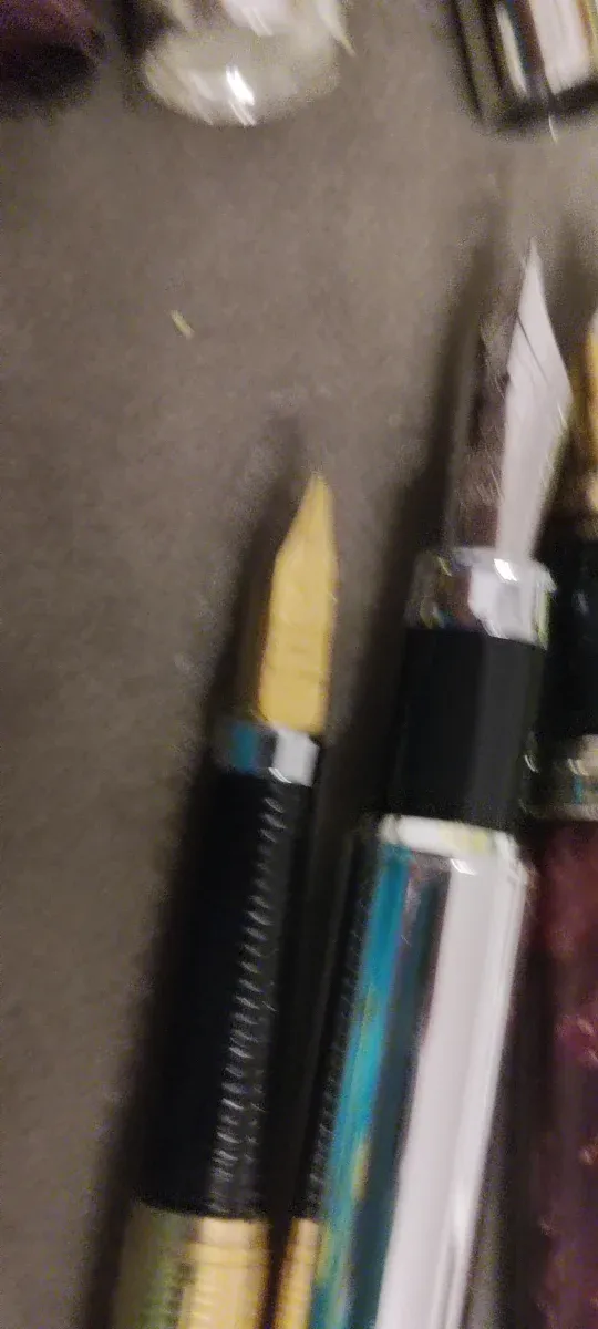 Set di 4 penne e 2 roller.