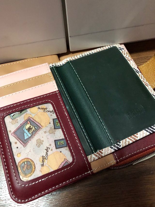 Pack 2 monederos con diseño de chica y violín