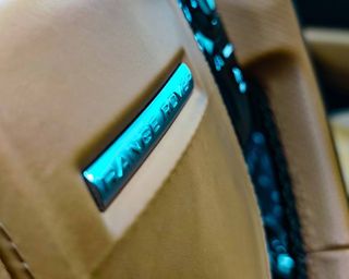 Land-Rover Range Rover Velar 3.0 V6 Diesel R-Dynamic HSE 300CV