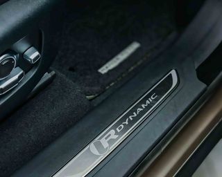 Land-Rover Range Rover Velar 3.0 V6 Diesel R-Dynamic HSE 300CV