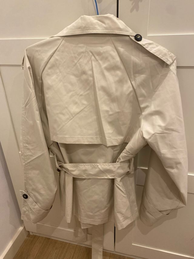 Gabardina corta Katch Me beige